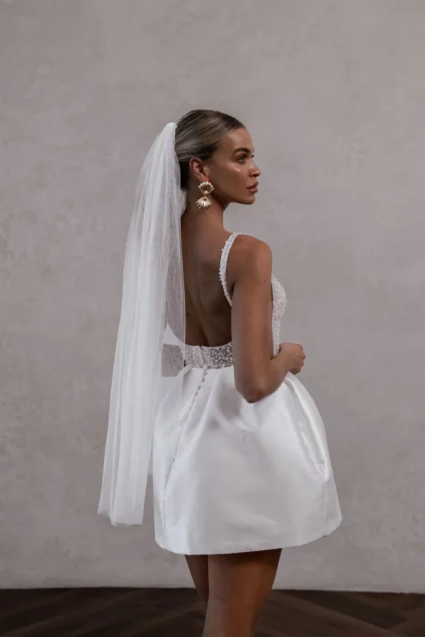 MOLLY VEIL - Image 6