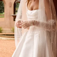 SHORT PEARL VEIL
