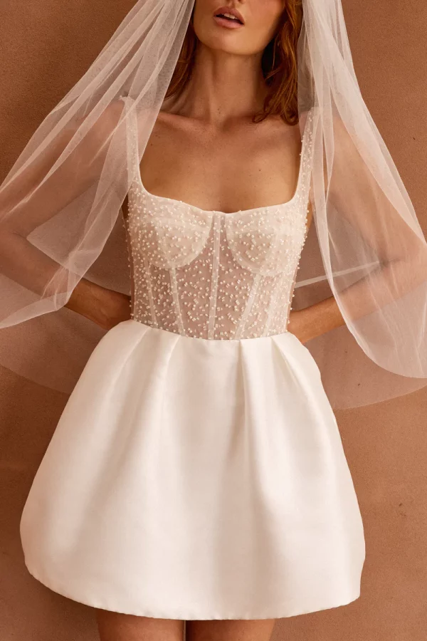 MOLLY VEIL - Image 2